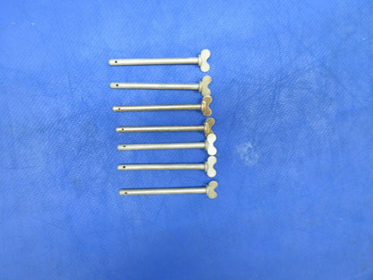 Piper Stud / Fastener P/N 487-604 LOT OF 7 NOS (1123-779)