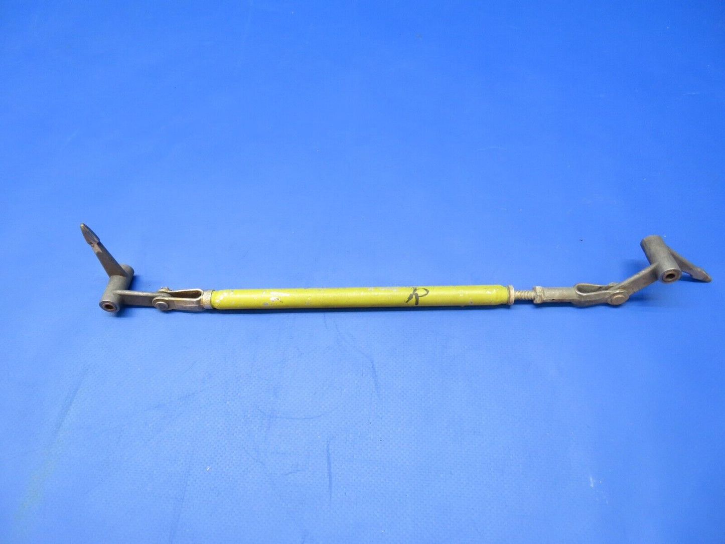 Cessna AFT Door Latch Rod & Bellcrank P/N 5111542-2 (1022-442)