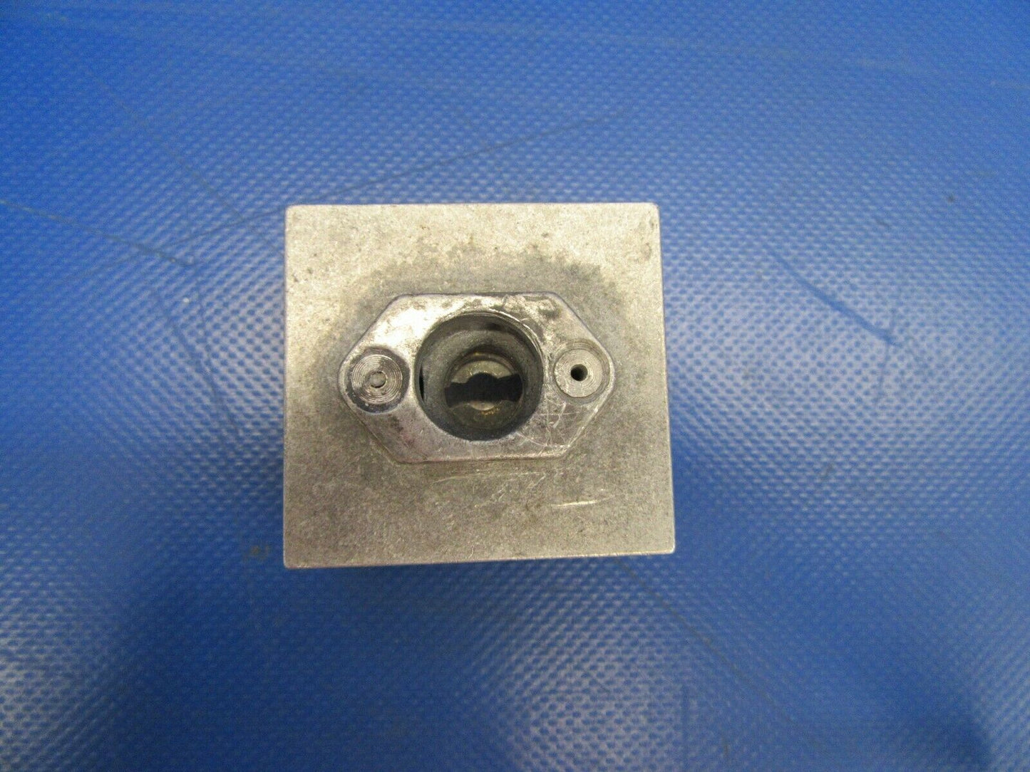 Diamond DA40-180 Cowl Latch (0419-321)