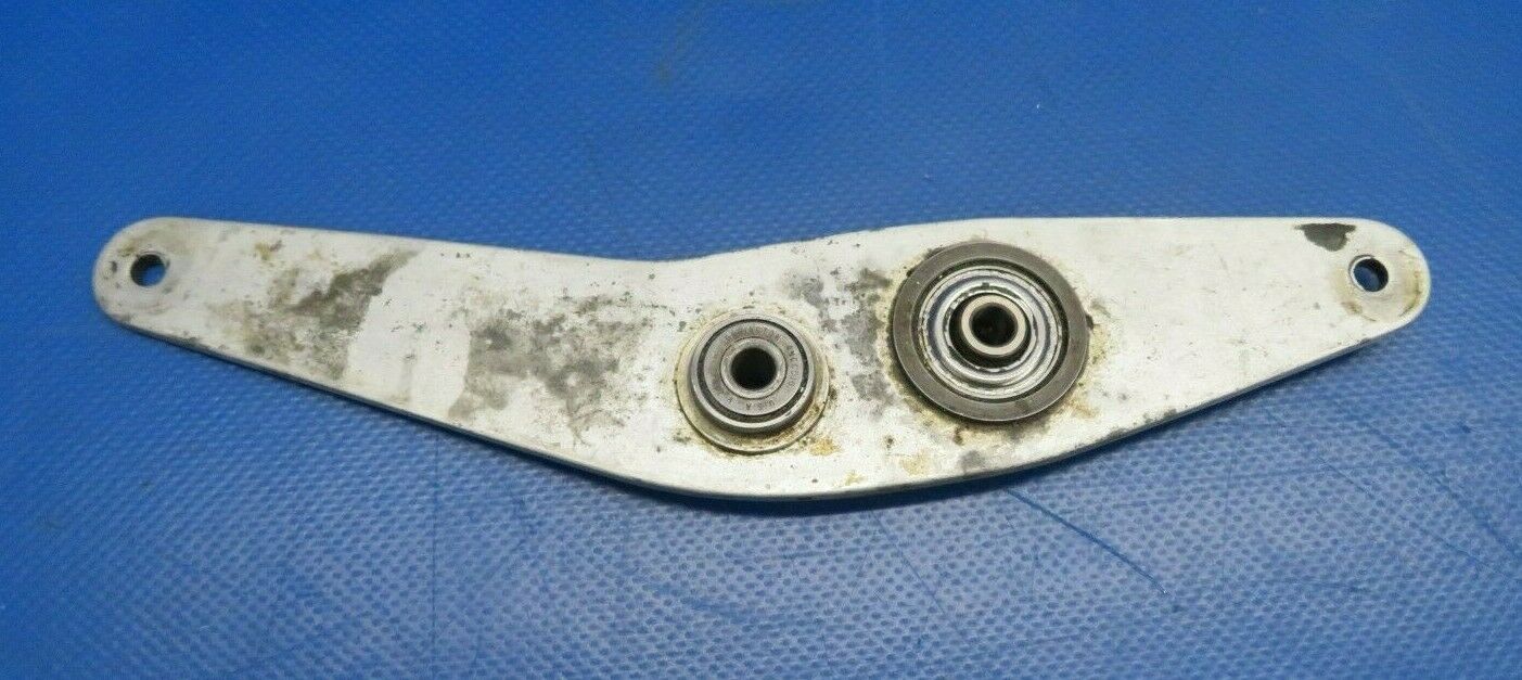Cessna 172M / 172 Bellcrank FWD Elevator P/N 0513370-1 (0220-337)