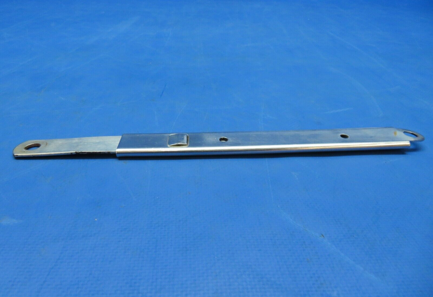 Cessna 310 / 310F Door Stop / Holder Assy P/N 0811488-4 (1123-367)