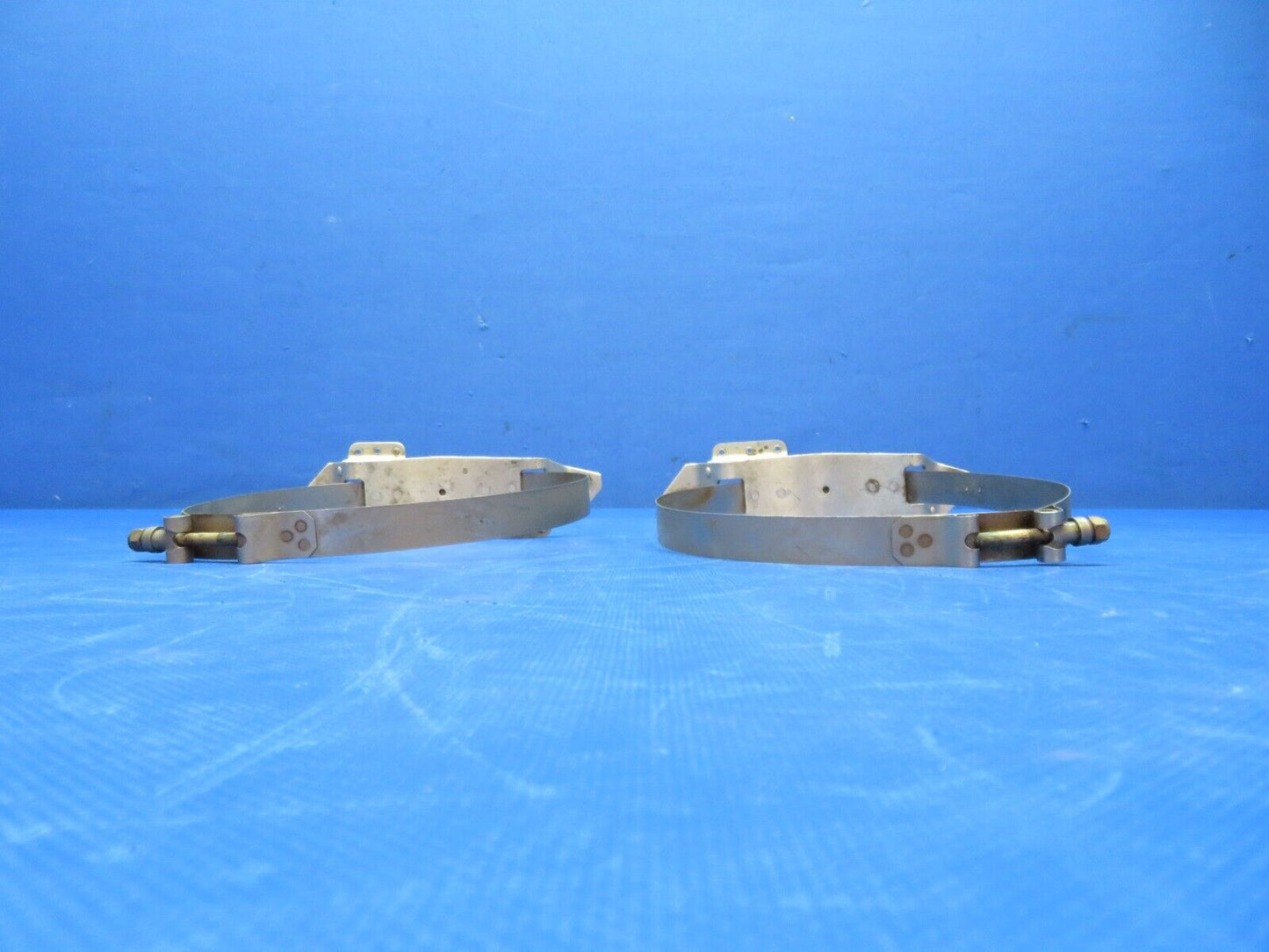 Cessna 401 Clamp Assy Support Oxygen Bottle 8.5" 5017450-2 LOT OF 2 (0124-232)