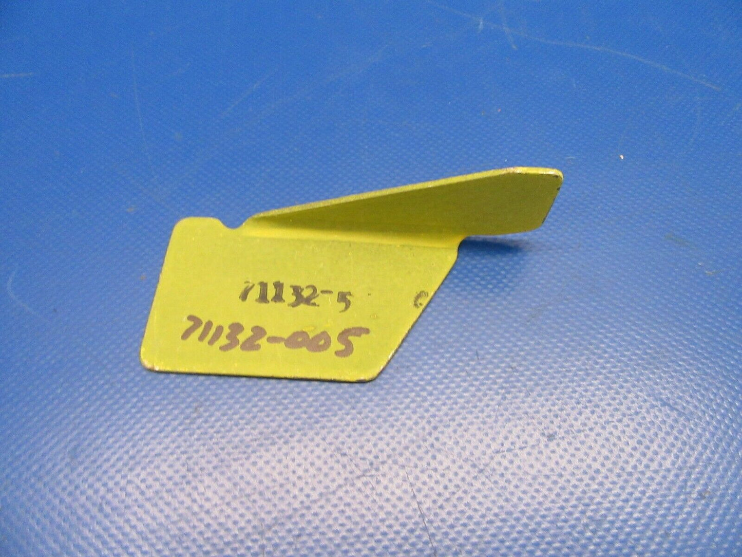 Piper PA-31 Gusset P/N 71132-005 NOS (0419-485)