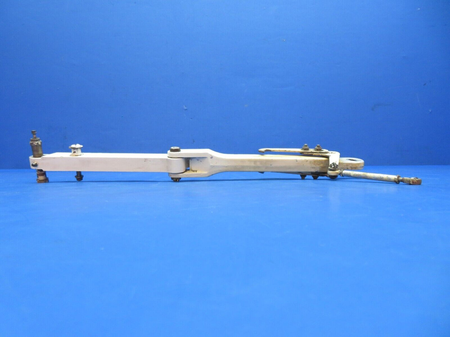 Cessna 310 / 310Q RH Brace MG Retract w/ Rod & Hook P/N 5141001-34 (0923-350)