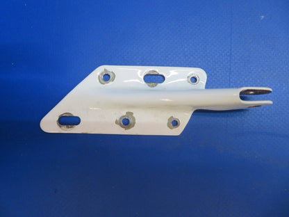 Piper PA-28R-200 Arrow Hinge Cabin Door Bottom P/N 66914-03 (1022-653)