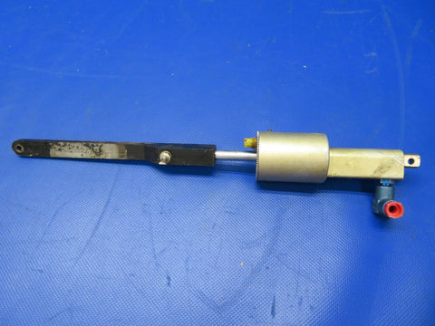 Cessna 177RG Master Brake Cylinder w/ Clevis RH P/N 2067005-2 (0621-737)