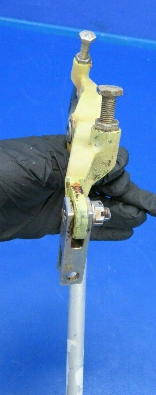 Beech Baron E-55 Bellcrank Aileron w/ Rod RH 35-521158-8, 35-52152-4 (1219-75)