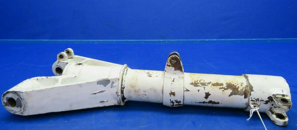 Cessna 310P Landing Gear Cylinder & Trunnion Assy LH P/N 5041000-209 (0720-305)