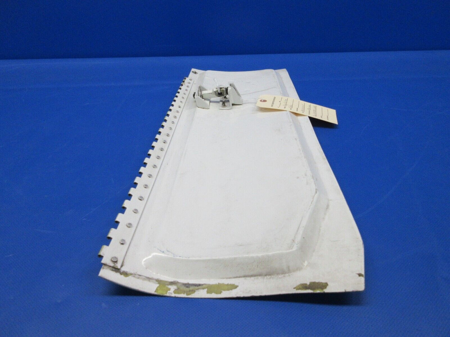 Beech King Air 200 Main Gear Door RH OTBD LH INBD P/N 99-810030-4 (0224-1372)