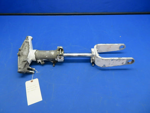Rockwell Commander 112A Nose Gear Assy P/N 45002 (1020-460)