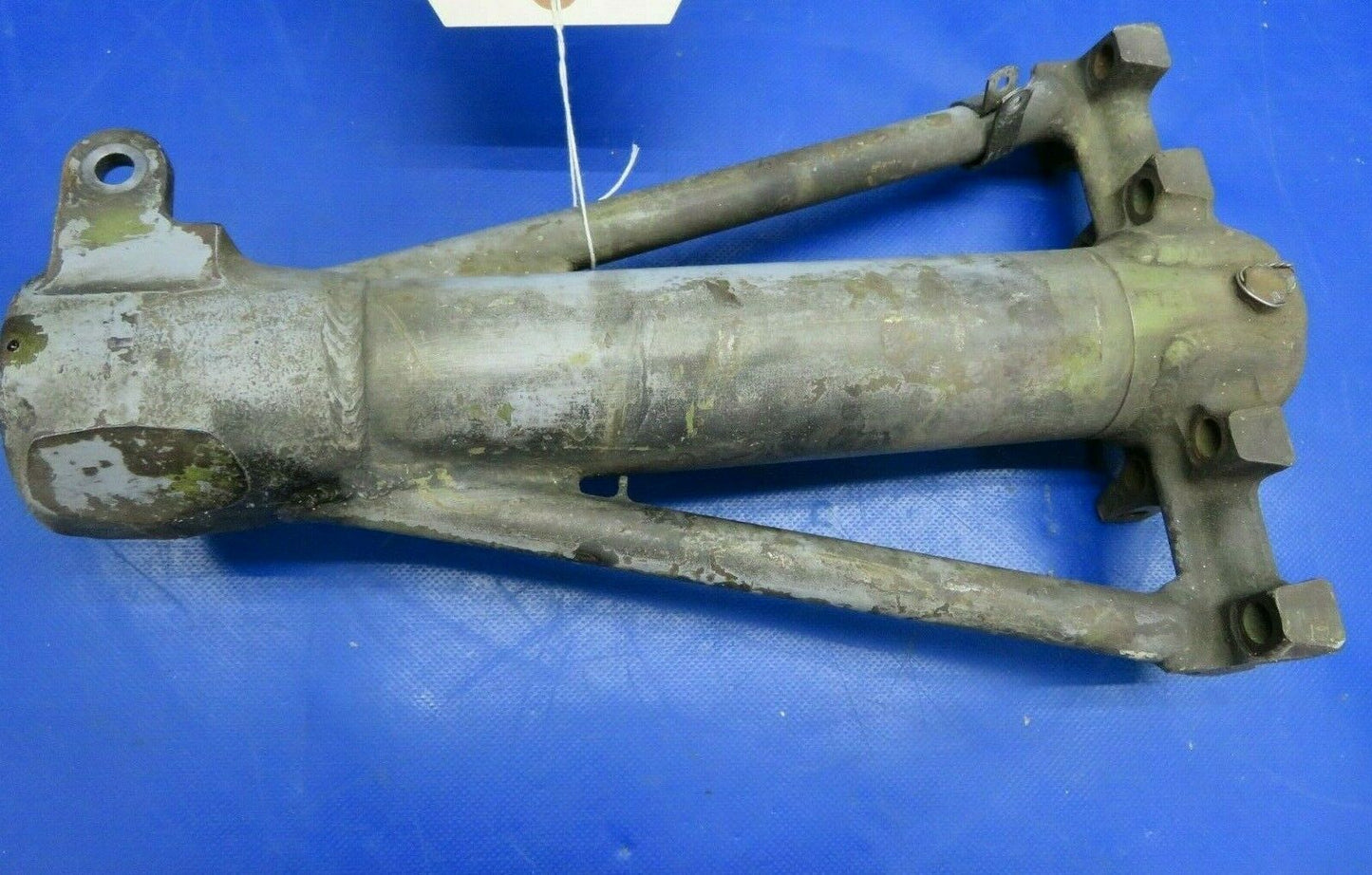 Cessna 310 Main Gear Trunnion RH (0520-515)