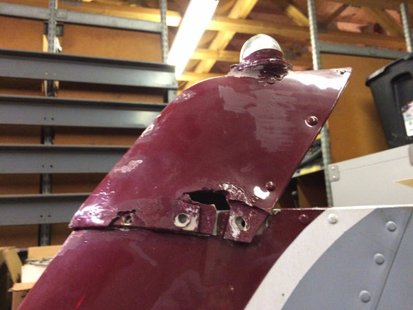 1965 Beech Baron 55 Vertical Stabilizer P/N 96-640000-606 (0117-03)