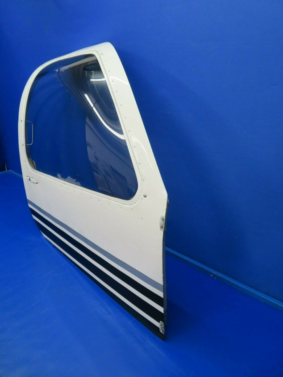 1964 Beech Baron 95-B55 Cabin Door w/ Key Gray Tint P/N 95-420012-606 (0320-165)