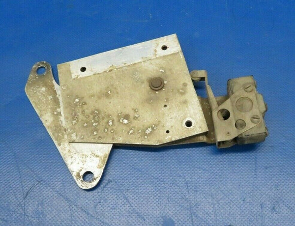 Beech Baron 95-B55 Heater Iris Valve Control & Switch 95-550002-31 (0220-357)