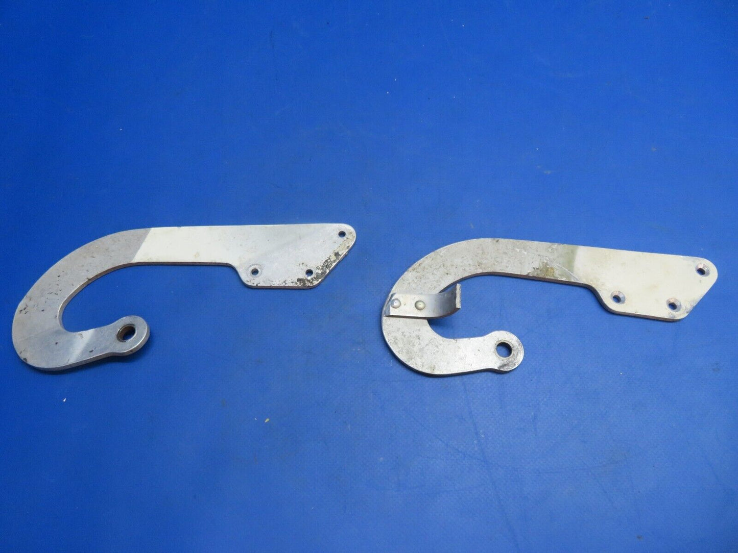 Beech 95-B55 Baron Nose Baggage Door Hinge FWD AFT P/N 002-410055-41 (0123-530)