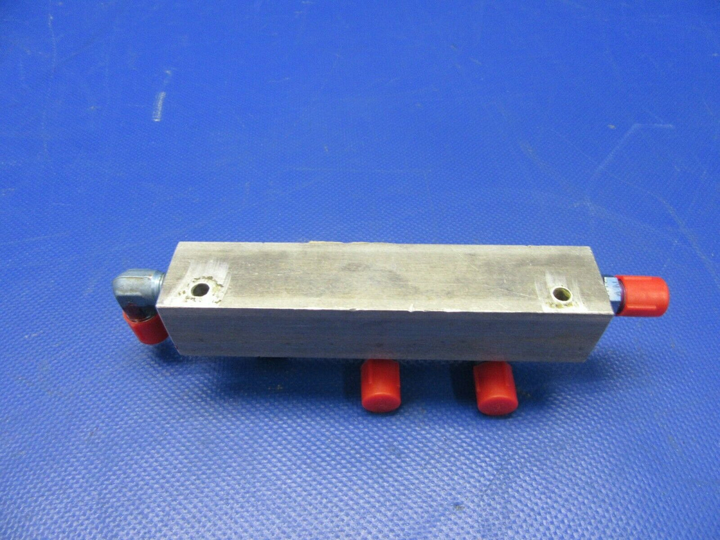 Piper PA-28R-180 Hydraulic Manifold RH P/N 67521-00, 67521-000 (0621-532)