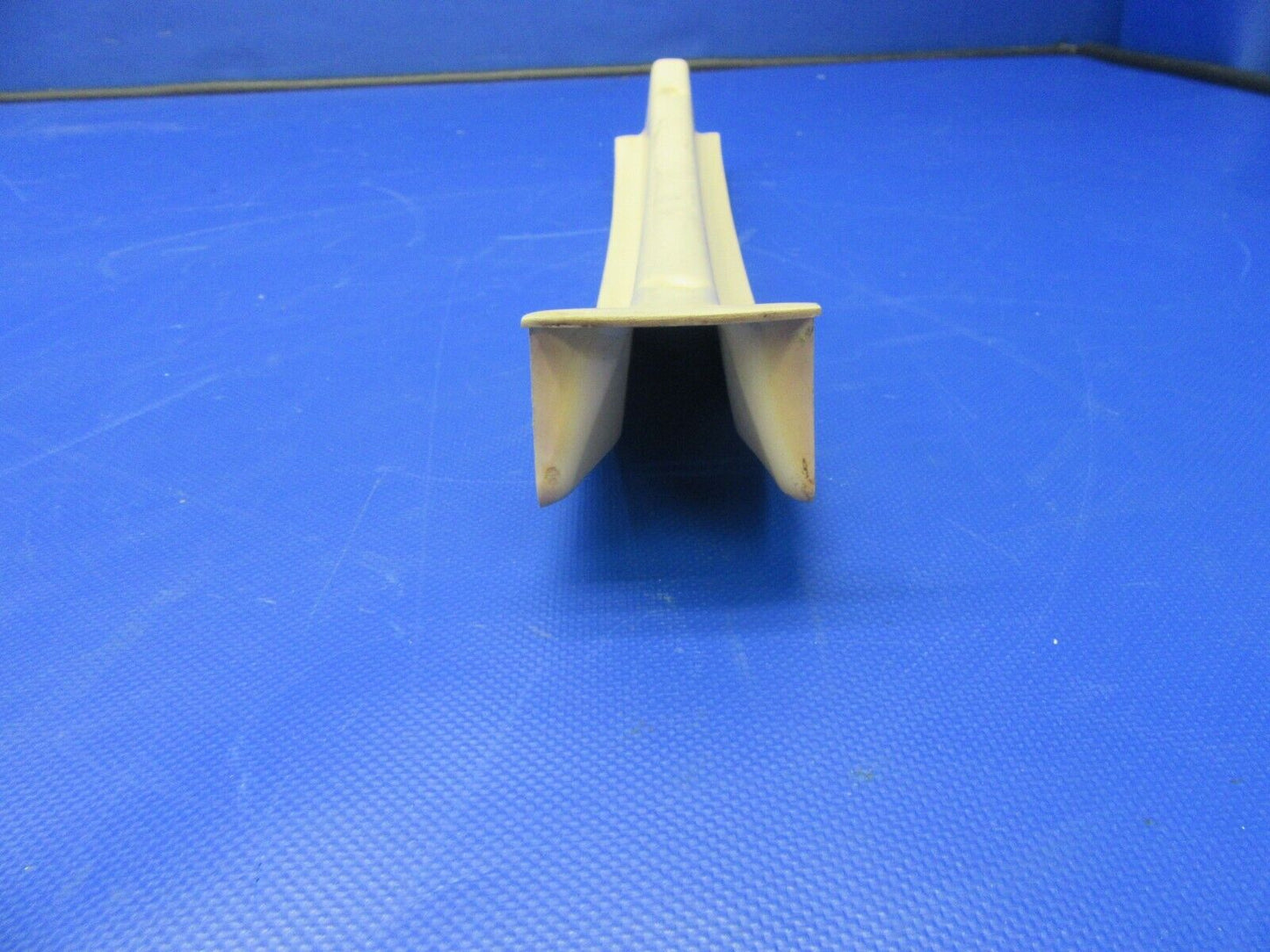Piper PA-28-235 LH Window Post Trim Strip P/N 63125-03, 63125-003 (0521-371)