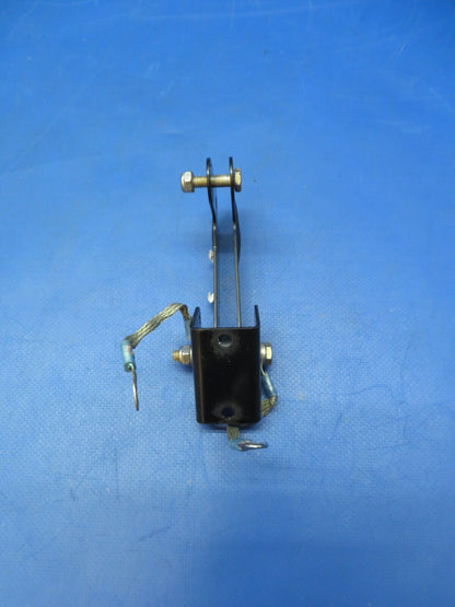 Diamond DA-42 Aileron Transfer Lever w/ Bracket P/N DA4-2713-20-00 (0623-424)