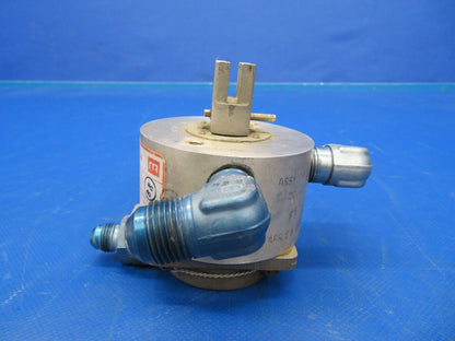 Beech Baron E-55 Janitrol Midland Ross Fuel Selector Valve 002-384001-1 (0120-12