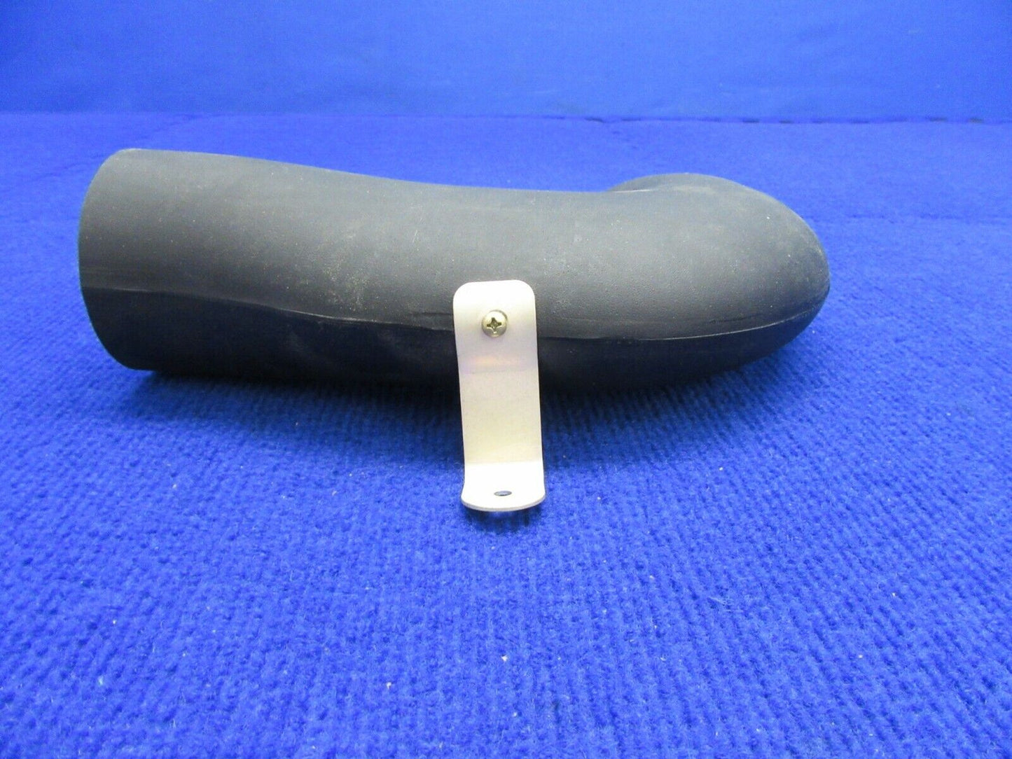 Cirrus SR-22 Duct Assy AFT w/ Bracket P/N 20715-001 (1221-562)