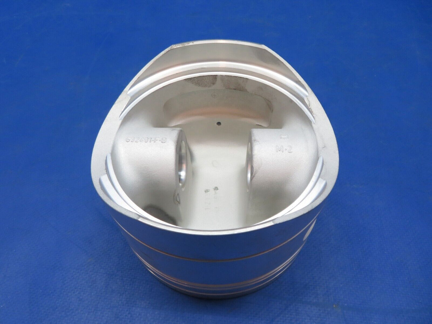 Continental Piston P/N 640945 NEW OLD STOCK (0923-664)