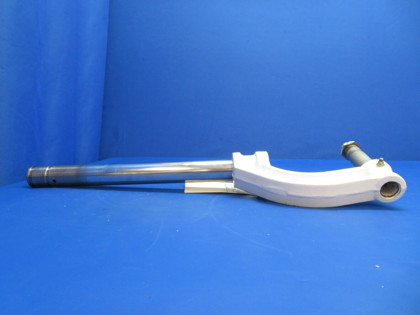 Beech Baron 58P Nose Gear Piston & Axle P/N 96-820016-603 (0223-956)