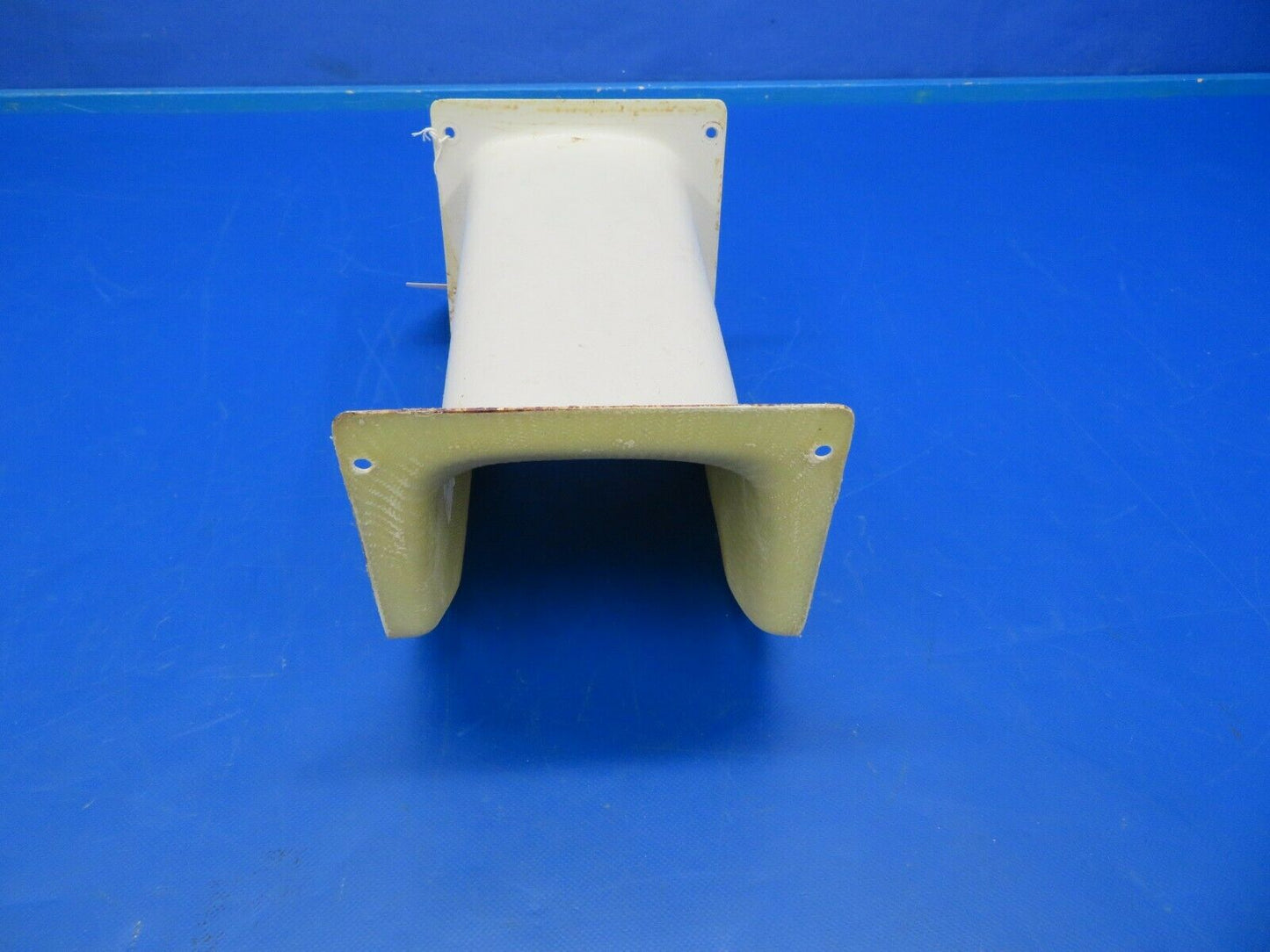 Diamond DA40-180 Middle Funnel Cover Center Console P/N DA4-2520-00P (0220-103)