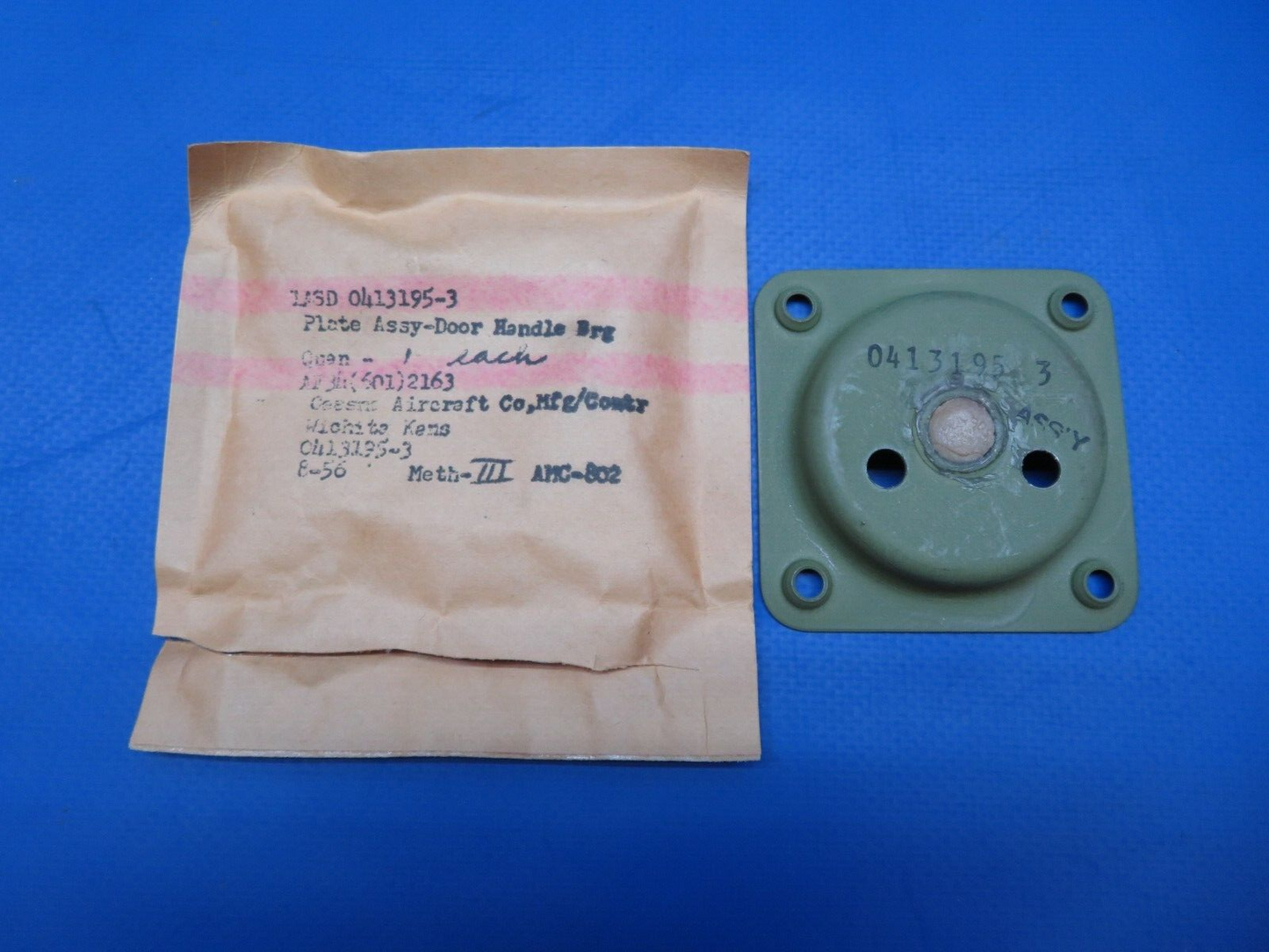 Cessna 170, 172 Door Handle Bearing Plate Assy P/N 0413195-3 NOS (0423-393)