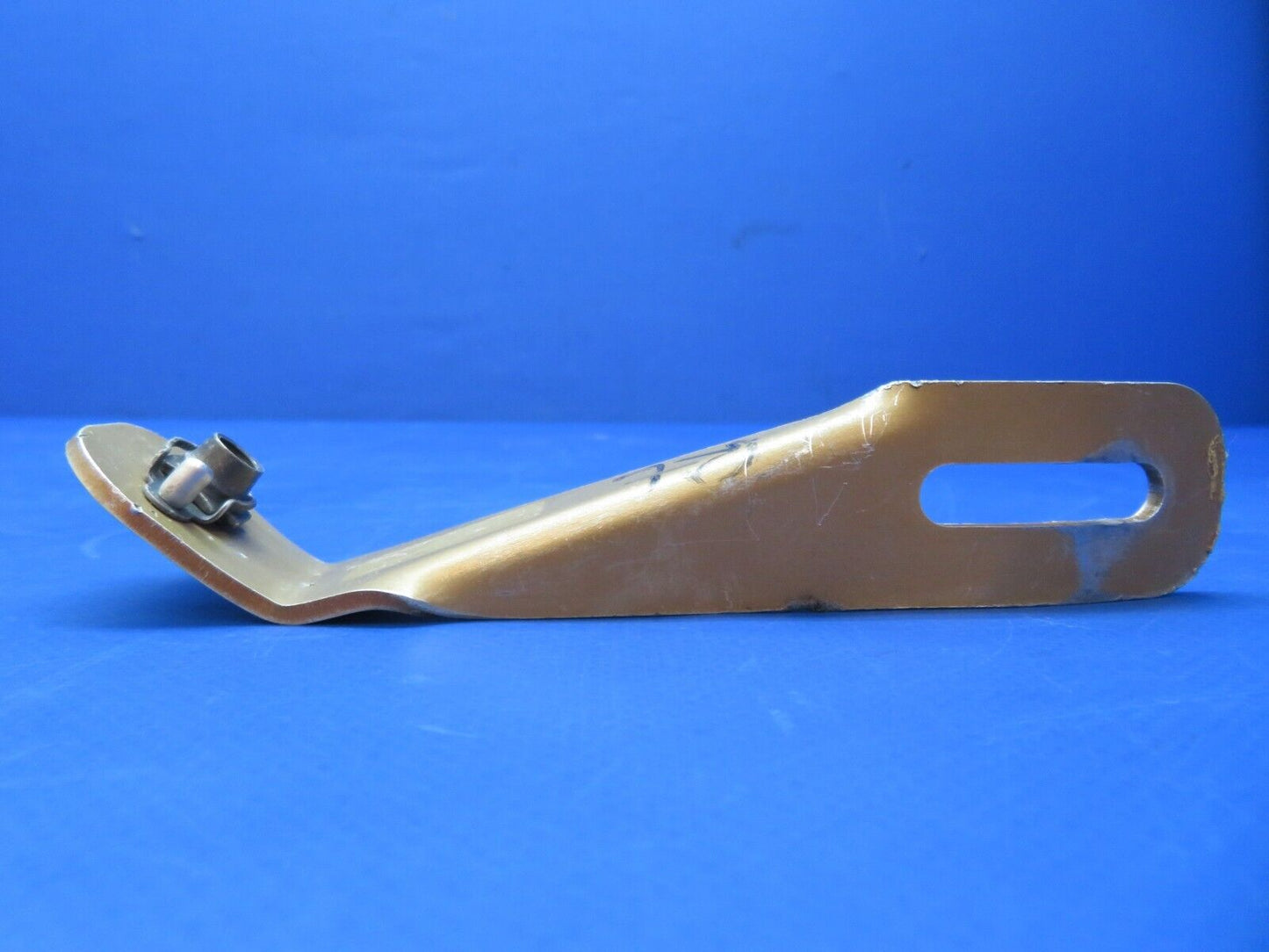 Diamond DA-42 Mounting Bracket RH Front Seat P/N D60-2511-00-63 (0623-491)