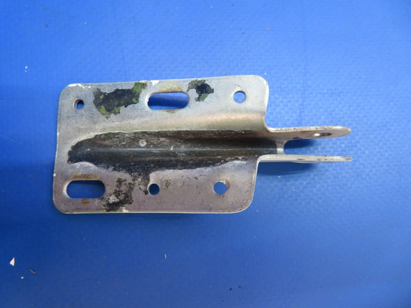 Piper PA-28R-200 Arrow Hinge Cabin Door Top P/N 66913-04, 66913-004 (1022-676)