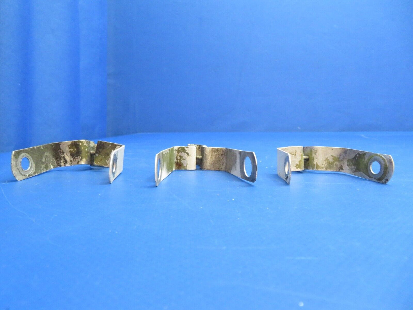 Piper PA-28-201T Dakota Clip Brake Hose P/N 63332-02 LOT OF 3 (1222-641)