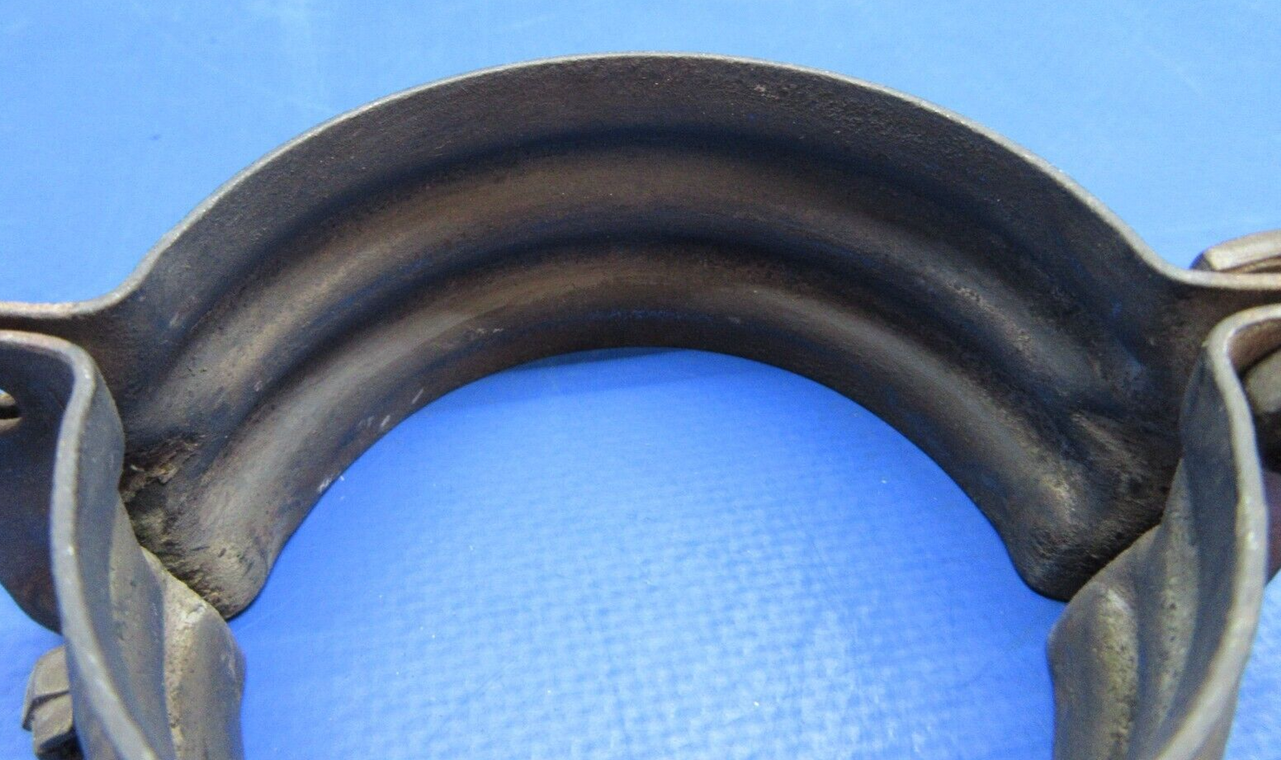 Pinned Aircraft Exhaust Clamp 2- 1/2" (0923-851)