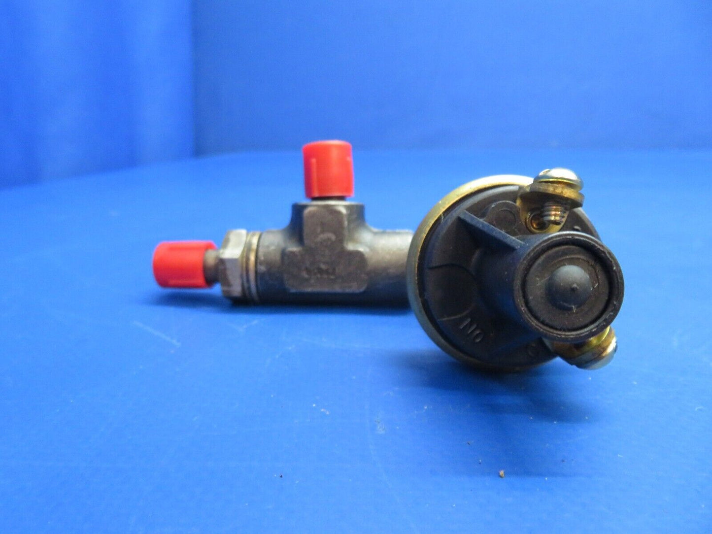 Piper PA-28R-201T Pressure Switch P/N 587-956 (1122-814)