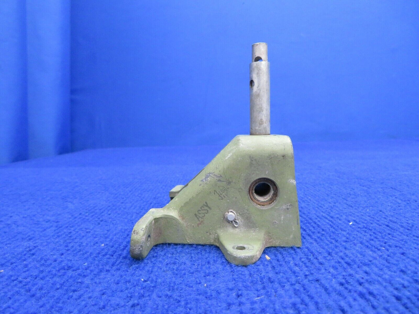1956 Cessna 310 Bracket Emergency Gear Extension P/N 0841107-2 (0522-513)