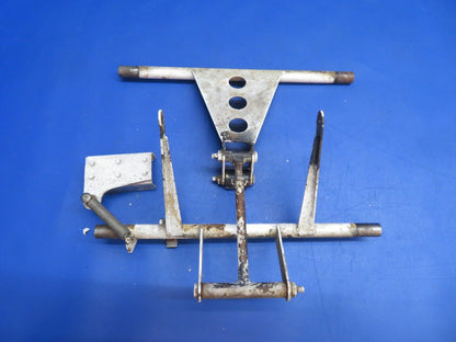 Piper PA-34-200T Seneca II Tube Nose Gear Door Actuation P/N 95771-00 (0223-822)