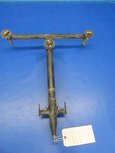Piper PA-28-140 Cherokee Tee Bar Control Column Assy P/N 62703-031 (1018-169)