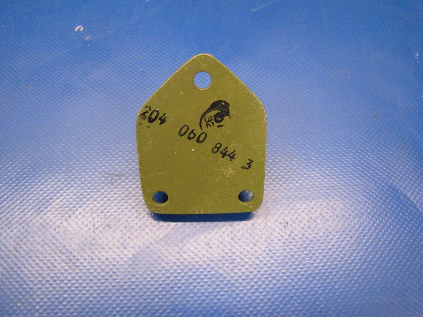 Bell Helicopter Bracket - Cowl Hinge P/N 204-060-844-3 NOS (0417-252) ITAR