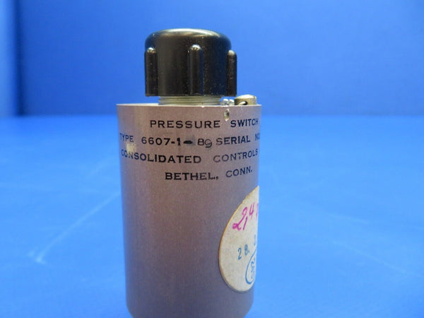 Consolidated Controls Corp. Pressure Switch P/N 6607-1-89 NOS (0922-738)
