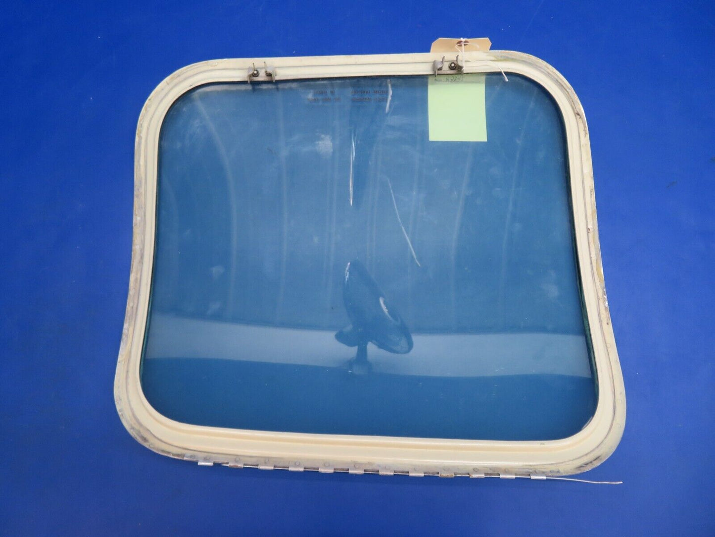 Beech 95-B55 Baron RH Rear Cabin Emergency Window P/N 96-420011-12 (0123-574)