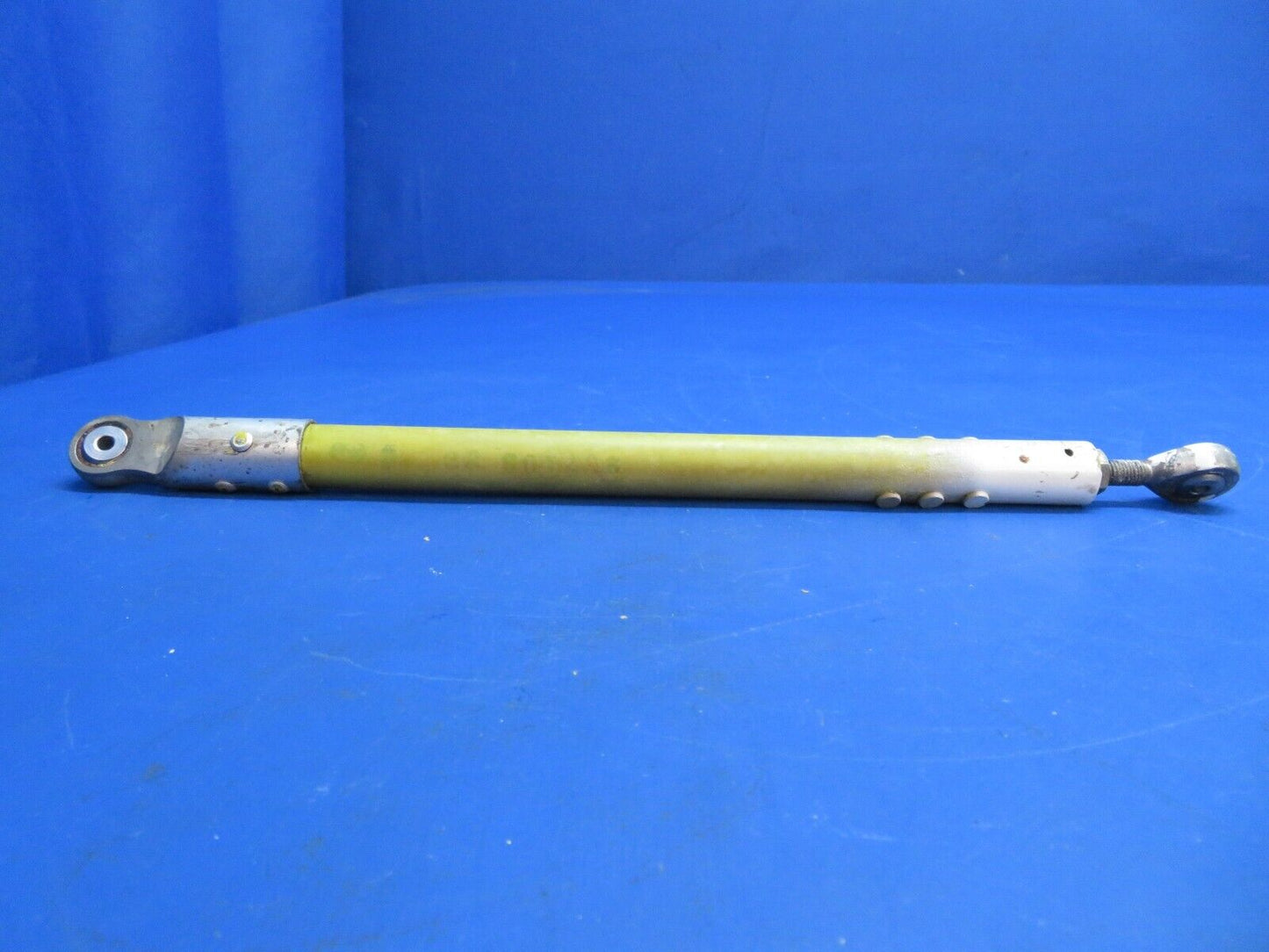 Lake LA-4-200 Push Rod Assy Aileron Trim Controls P/N 2-7103-33 (1222-973)