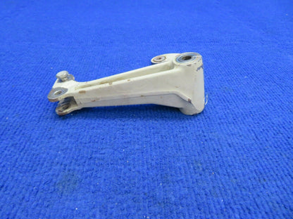 Cessna 310 Idler Bellcrank Assembly Main Gear LH P/N 0841106-1 (0422-430)
