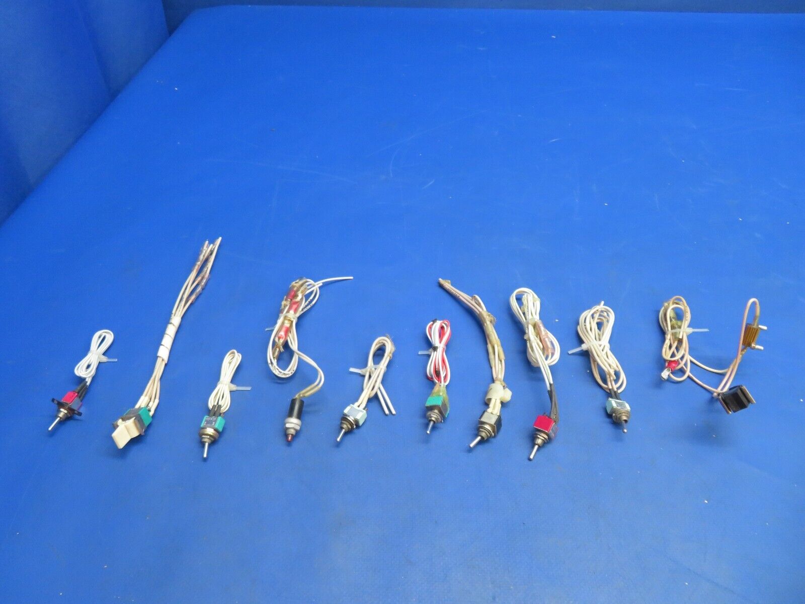 Piper Aerostar 602P Toggle Switch: C&K, Alco, Eaton P/N 7103 LOT OF 9 (0123-973)