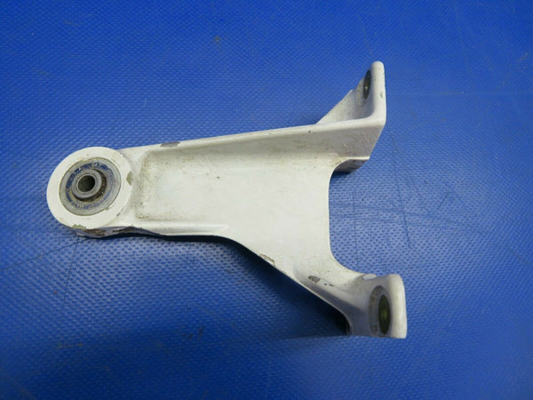 Cessna 310P Aileron Hinge Bracket RH OTBD P/N 5021002-12 (0620-662)