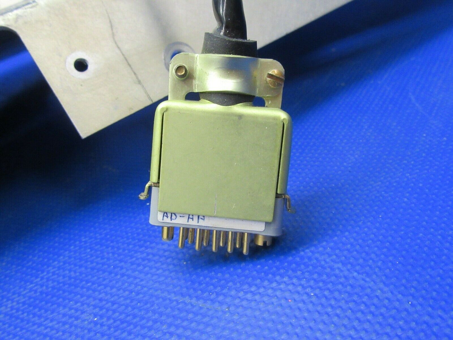 Bendix King Servo KS 272A Trim Servo w/ Brackets 28V 065-0061-32 (0421-550)