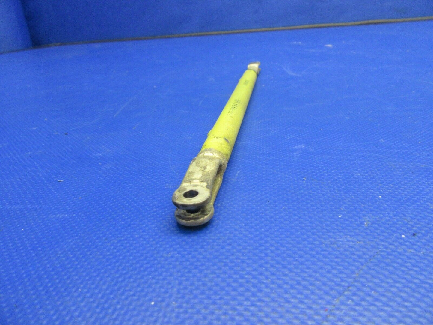 Cessna P210N Tube / Rod Cabin Door Locking NAS359-84-9.86 (0521-315)