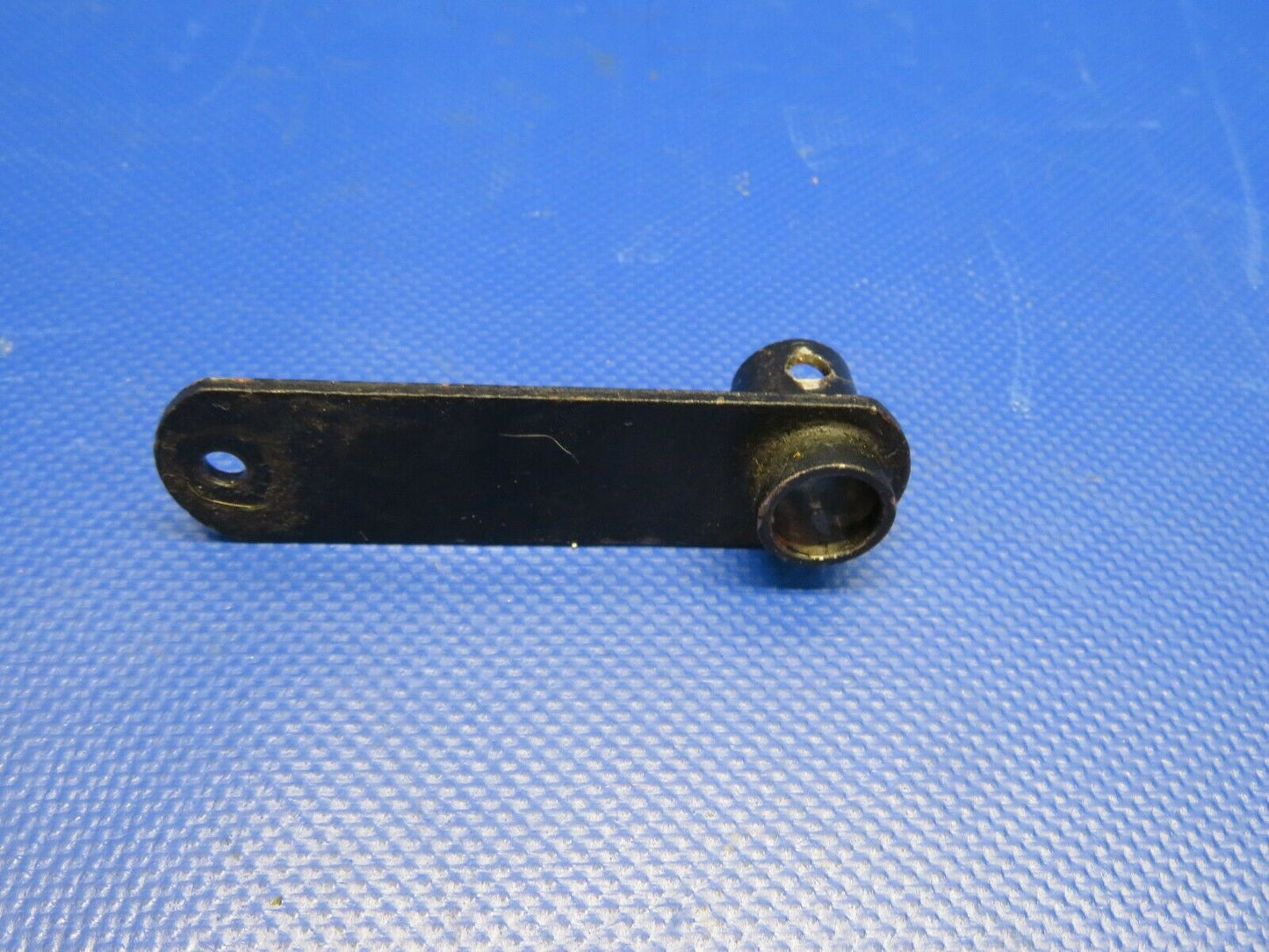 Piper PA-32R-300 Lance Fuel Selector Arm Control P/N 65392-000 (0121-188)