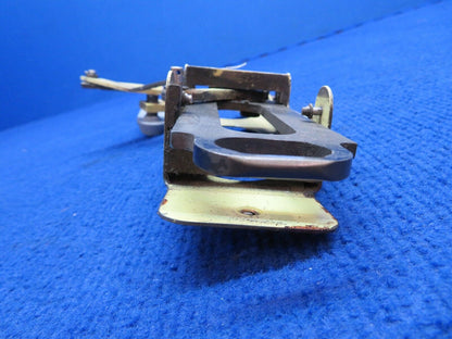 Socata FWD RH Box Assy Door Latch Mechanism w/ Handle P/N 25025005 (0622-907)