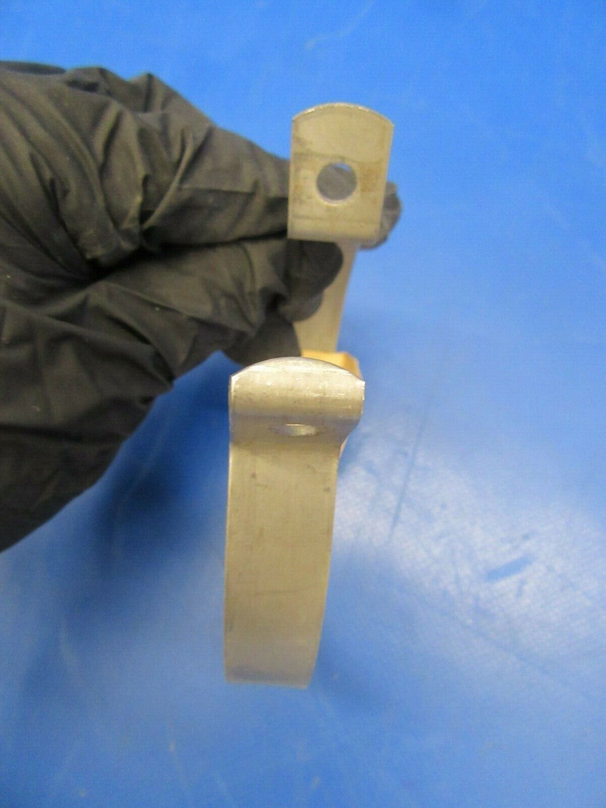 Piper PA-28 Cherokee Clamp 63642-002 NOS (0419-57)