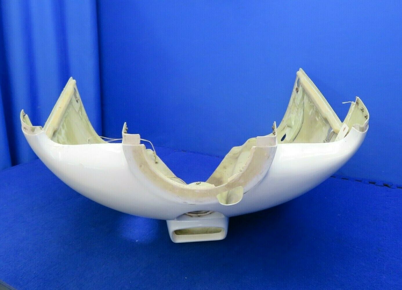 Piper PA-38-112 Tomahawk Lower Cowl Assembly P/N 7677-002 (0322-744)