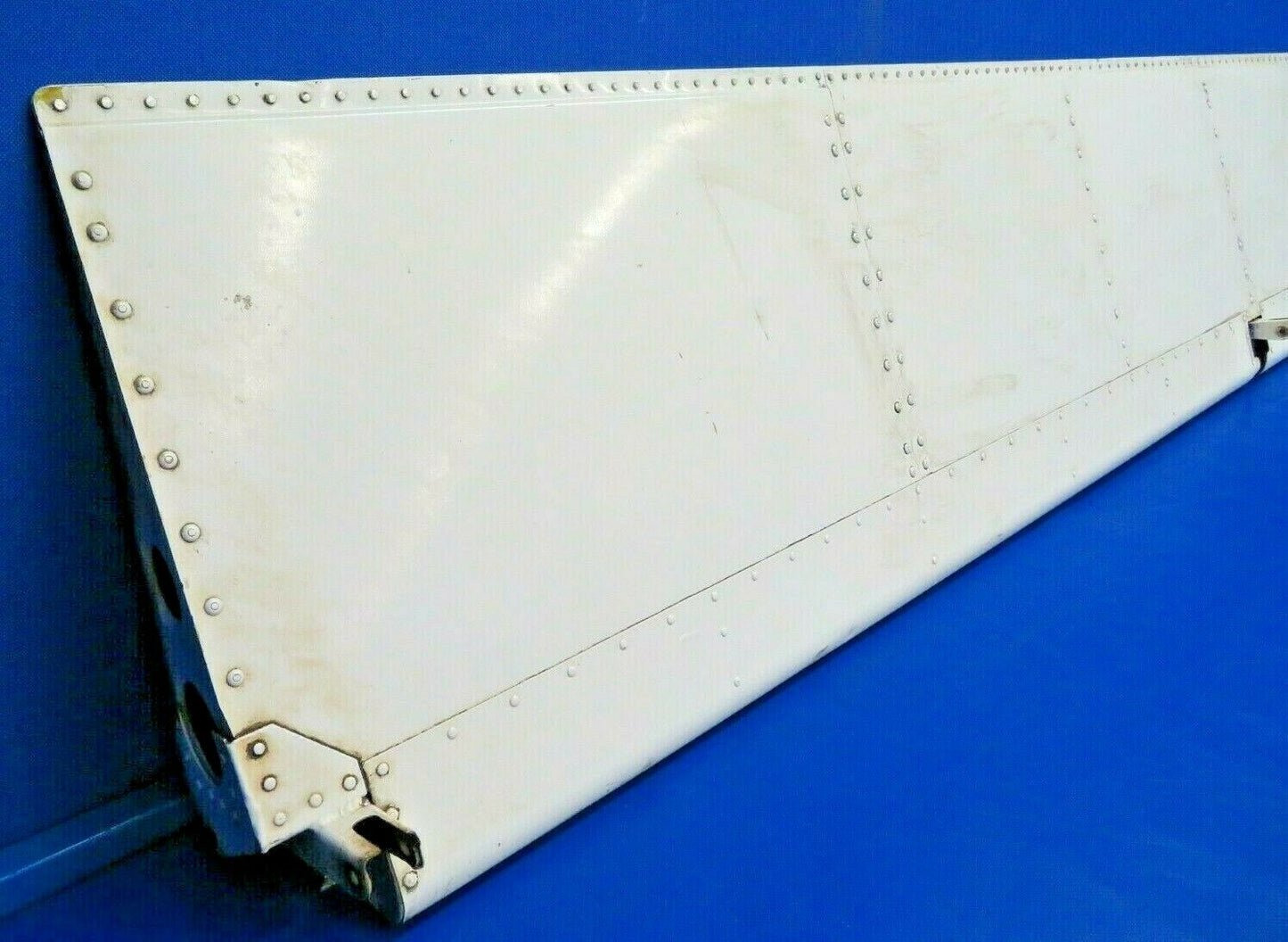 Piper PA-23-250 Aztec RH Flap 17104-65, 17104-065 (0220-73)